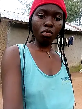 Snapshot of QUEEN_SOPHIE037 chatting on 06/04/26, 03:29 QUEEN SOPHIE037 online show from 06/04/26, 03:29