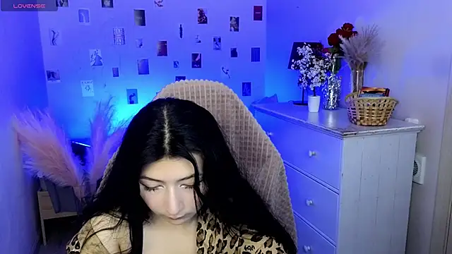 Snapshot of Vanessa_LimX chatting on 06/28/26, 12:33 Vanessa LimX online show from 06/28/26, 12:33