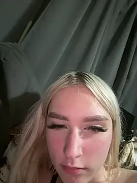 lisacryss3 online show from 05/31/26, 02:57