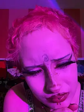 whimsicallylusty online show from 05/26/26, 10:06