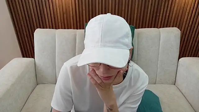 Snapshot of feelena_mysoull chatting on 06/24/26, 12:48 feelena mysoull online show from 06/24/26, 12:48