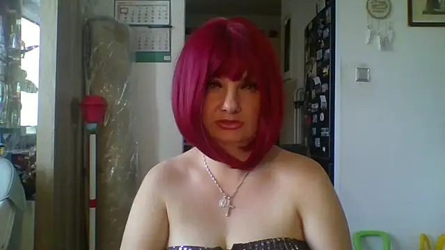 Snapshot of MeganFlirt chatting on 07/06/26, 11:18 MeganFlirt online show from 07/06/26, 11:18