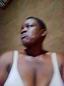 Snapshot of SEXY-DOLLY123 chatting on 06/19/26, 08:18 SEXY-DOLLY123 online show from 06/19/26, 08:18