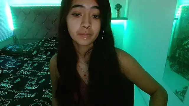 Snapshot of sofiacumgil chatting on 07/20/26, 02:08 sofiacumgil online show from 07/20/26, 02:08