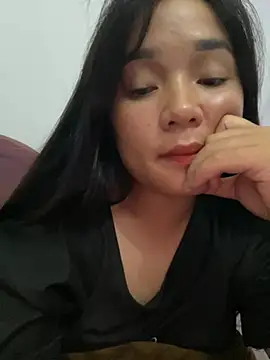 Luna-mi online show from 05/27/26, 02:25