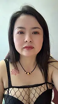 Snapshot of Xiaoyemao- chatting on 05/27/26, 05:37 Xiaoyemao- online show from 05/27/26, 05:37