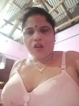 Snapshot of Maya_Vabi chatting on 06/29/26, 02:28 Maya Vabi online show from 06/29/26, 02:28