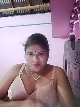 Snapshot of Maya_Vabi chatting on 07/07/26, 01:48 Maya Vabi online show from 07/07/26, 01:48