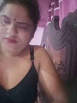 Snapshot of Maya_Vabi chatting on 07/21/26, 01:57 Maya Vabi online show from 07/21/26, 01:57