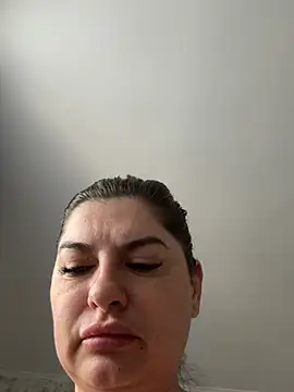Snapshot of evaxxxcurvyxxx chatting on 06/30/26, 08:04 evaxxxcurvyxxx online show from 06/30/26, 08:04