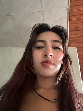 Snapshot of velariasoft_ chatting on 07/29/26, 06:06 velariasoft online show from 07/29/26, 06:06