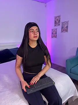Snapshot of Aitana06 chatting on 06/26/26, 11:25 Aitana06 online show from 06/26/26, 11:25