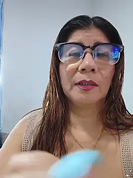 Snapshot of fire_mommy chatting on 06/12/26, 09:57 fire mommy online show from 06/12/26, 09:57