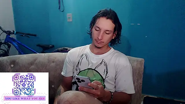 Snapshot of MrKingsaintx chatting on 06/27/26, 11:04 MrKingsaintx online show from 06/27/26, 11:04