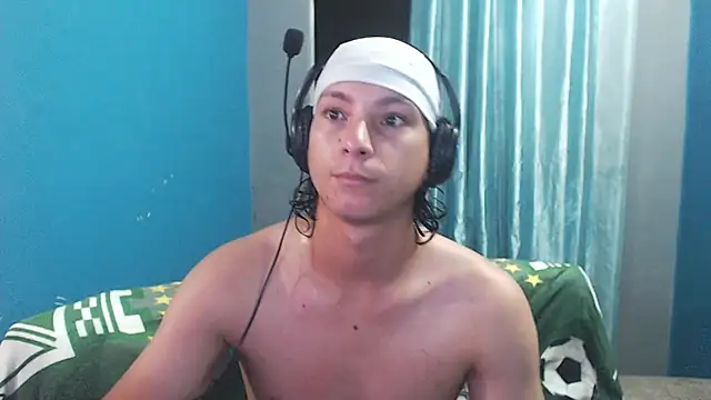 Snapshot of MrKingsaintx chatting on 07/21/26, 02:03 MrKingsaintx online show from 07/21/26, 02:03
