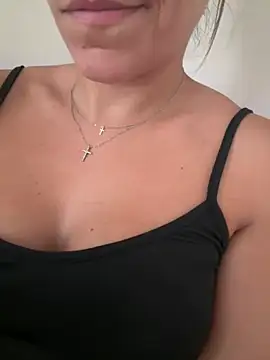 Snapshot of VenClea chatting on 07/19/26, 06:33 VenClea online show from 07/19/26, 06:33