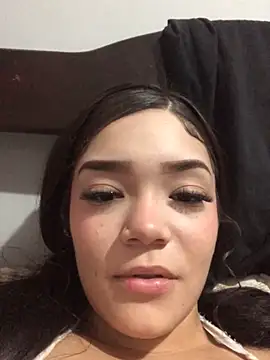 Snapshot of lauraxq chatting on 06/04/26, 12:16 lauraxq online show from 06/04/26, 12:16