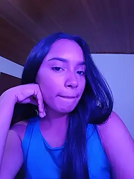 Snapshot of xcleila chatting on 06/25/26, 03:28 xcleila online show from 06/25/26, 03:28