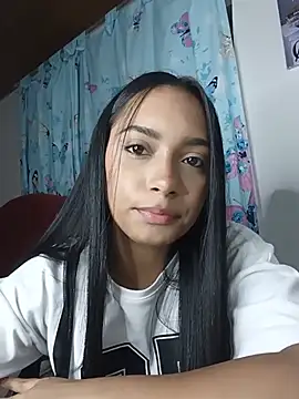 Snapshot of xcleila chatting on 07/18/26, 12:37 xcleila online show from 07/18/26, 12:37