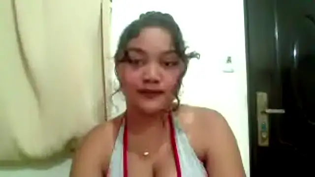 Snapshot of LaelJunge chatting on 05/29/26, 01:31 LaelJunge online show from 05/29/26, 01:31