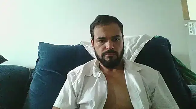 Snapshot of Pistola_faminta chatting on 01/27/25, 10:27 Pistola faminta online show from 01/27/25, 10:27