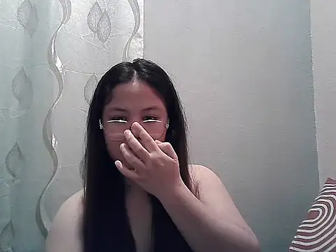 Snapshot of ThePrettySecret chatting on 06/27/26, 04:12 ThePrettySecret online show from 06/27/26, 04:12