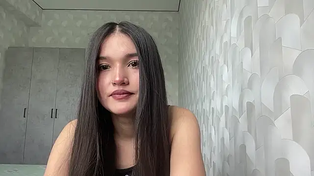 Snapshot of LisetteParajon chatting on 06/15/26, 05:09 LisetteParajon online show from 06/15/26, 05:09