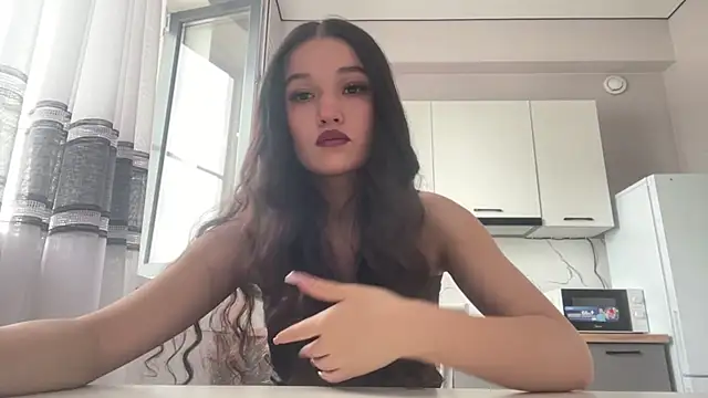 Snapshot of LisetteParajon chatting on 06/19/26, 05:45 LisetteParajon online show from 06/19/26, 05:45
