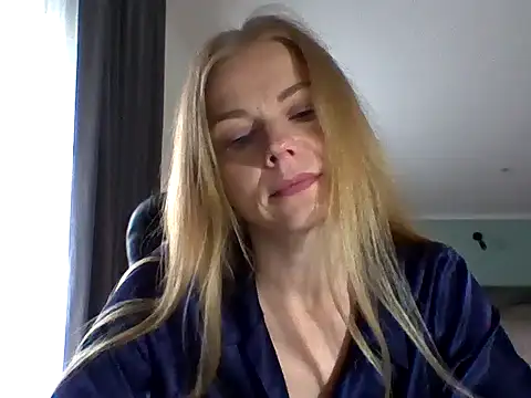 Snapshot of Tina5394 chatting on 06/17/26, 03:42 Tina5394 online show from 06/17/26, 03:42
