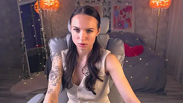 Snapshot of NicoleMerz chatting on 05/31/26, 03:30 NicoleMerz online show from 05/31/26, 03:30