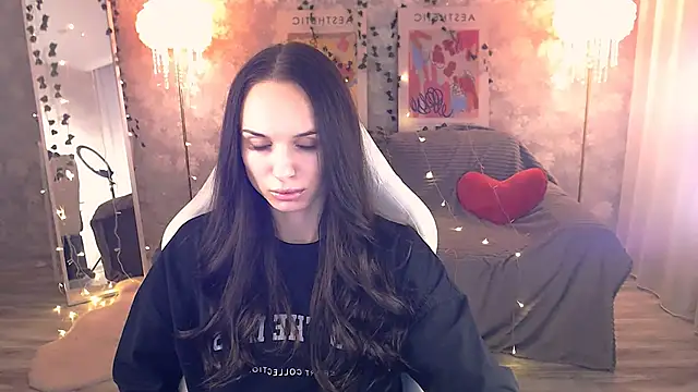 Snapshot of NicoleMerz chatting on 06/10/26, 03:33 NicoleMerz online show from 06/10/26, 03:33