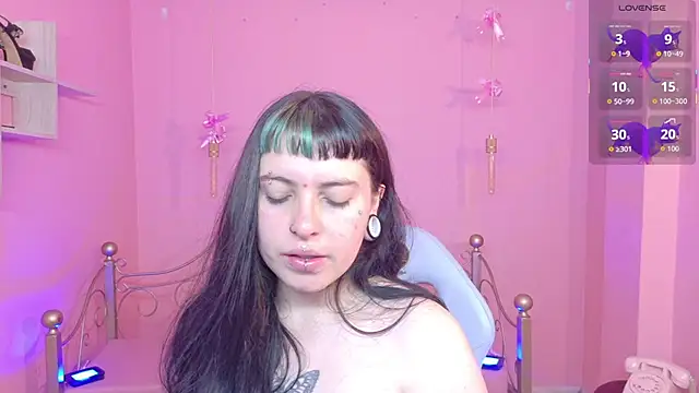Snapshot of _sofia_smth_xx chatting on 06/18/26, 01:15 sofia smth xx online show from 06/18/26, 01:15
