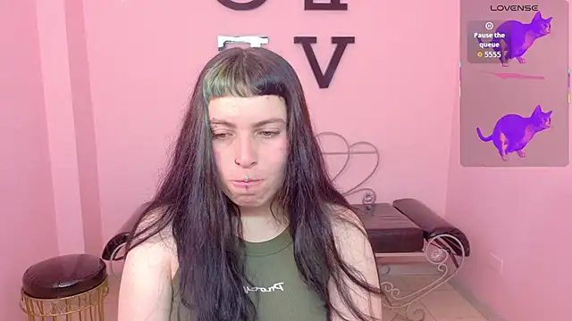 Snapshot of _sofia_smth_xx chatting on 06/25/26, 01:15 sofia smth xx online show from 06/25/26, 01:15