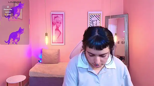 Snapshot of _sofia_smth_xx chatting on 07/08/26, 08:24 sofia smth xx online show from 07/08/26, 08:24