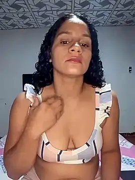 Snapshot of Cielo_777_ chatting on 06/18/26, 01:39 Cielo 777 online show from 06/18/26, 01:39