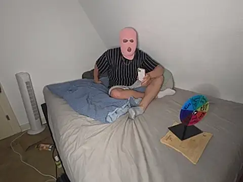 TheRealMaskedCouple online show from 06/04/26, 08:26