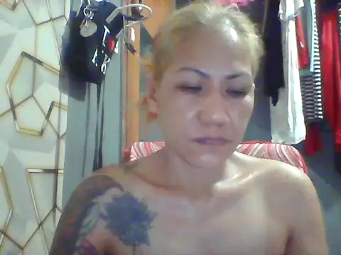 Snapshot of pinayheartaker chatting on 06/29/26, 01:23 pinayheartaker online show from 06/29/26, 01:23