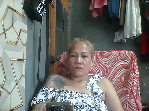 Snapshot of pinayheartaker chatting on 07/09/26, 03:10 pinayheartaker online show from 07/09/26, 03:10
