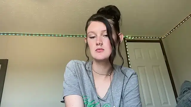 itsKaylaa online show from 06/08/26, 07:47