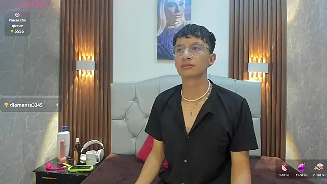 Julian Foxxx online show from 05/27/26, 07:55