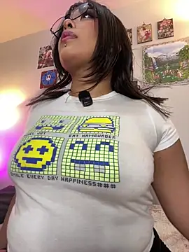 Im Nalaa online show from 06/17/26, 02:58