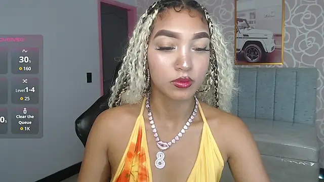 Snapshot of CamilaVixen_ch chatting on 07/16/26, 01:50 CamilaVixen ch online show from 07/16/26, 01:50