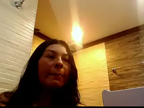 Snapshot of Emily_Manzzur chatting on 05/28/26, 05:43 Emily Manzzur online show from 05/28/26, 05:43