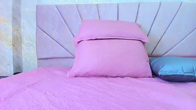 Snapshot of ariana_florez_ chatting on 06/06/26, 07:29 ariana florez online show from 06/06/26, 07:29