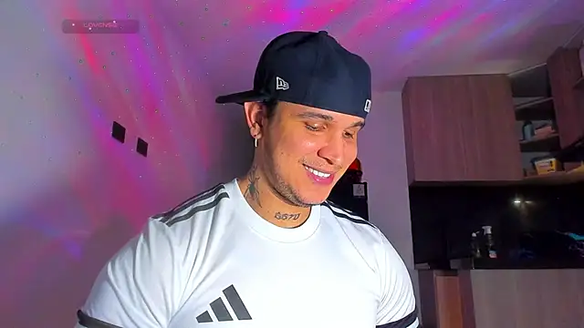 Snapshot of jacob_lautnerr chatting on 07/11/26, 04:04 jacob lautnerr online show from 07/11/26, 04:04
