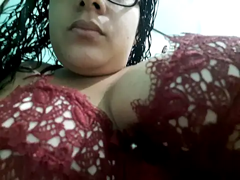 Snapshot of bruninhasurfi chatting on 08/04/26, 02:52 bruninhasurfi online show from 08/04/26, 02:52