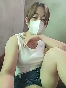 Snapshot of -Trinina- chatting on 07/04/26, 05:24 -Trinina- online show from 07/04/26, 05:24