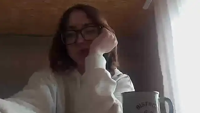 OliviaMoment online show from 06/04/26, 09:59