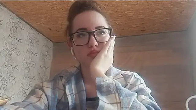 OliviaMoment online show from 06/06/26, 09:58