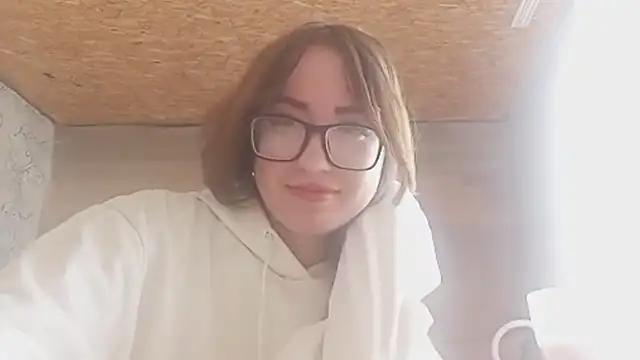 OliviaMoment online show from 06/11/26, 09:18